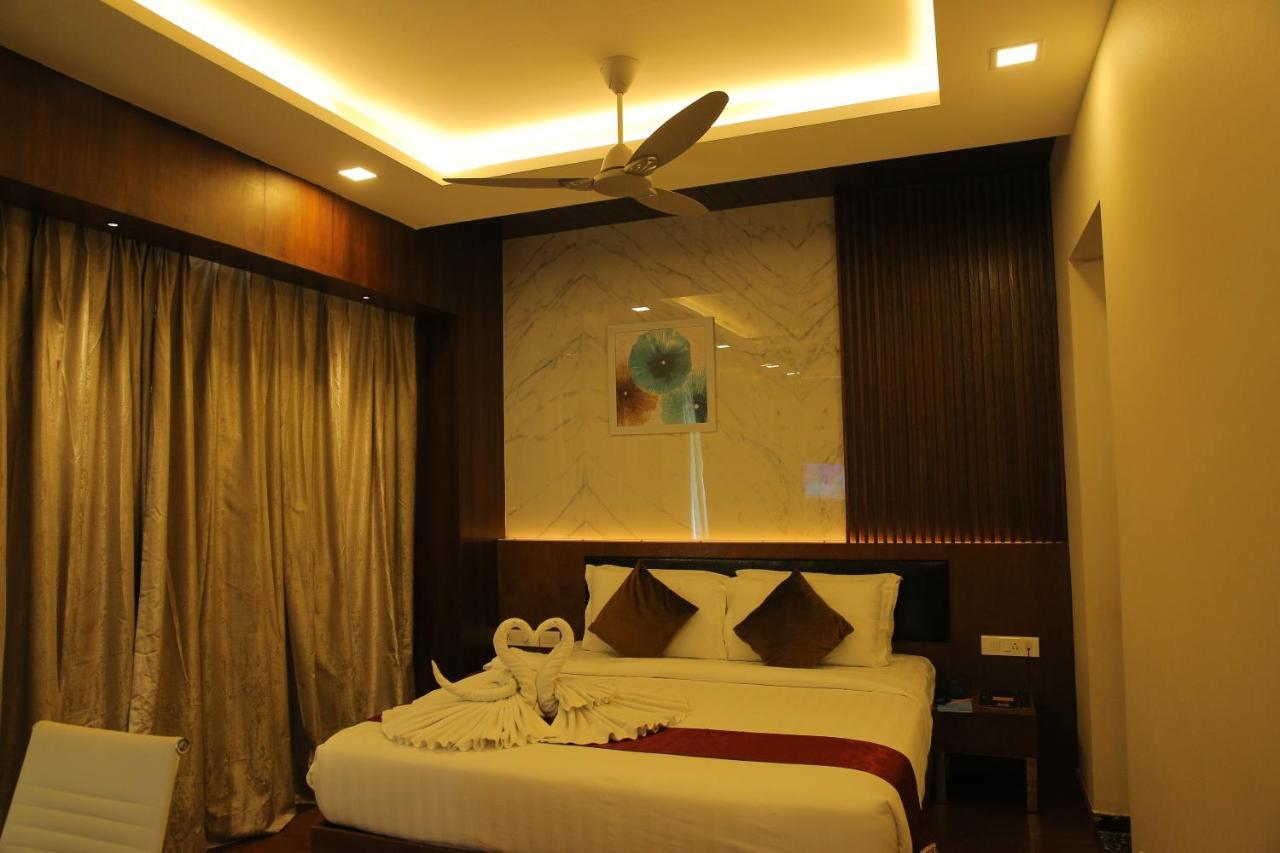 The Royal Grand Hotel Karur  ภายนอก รูปภาพ