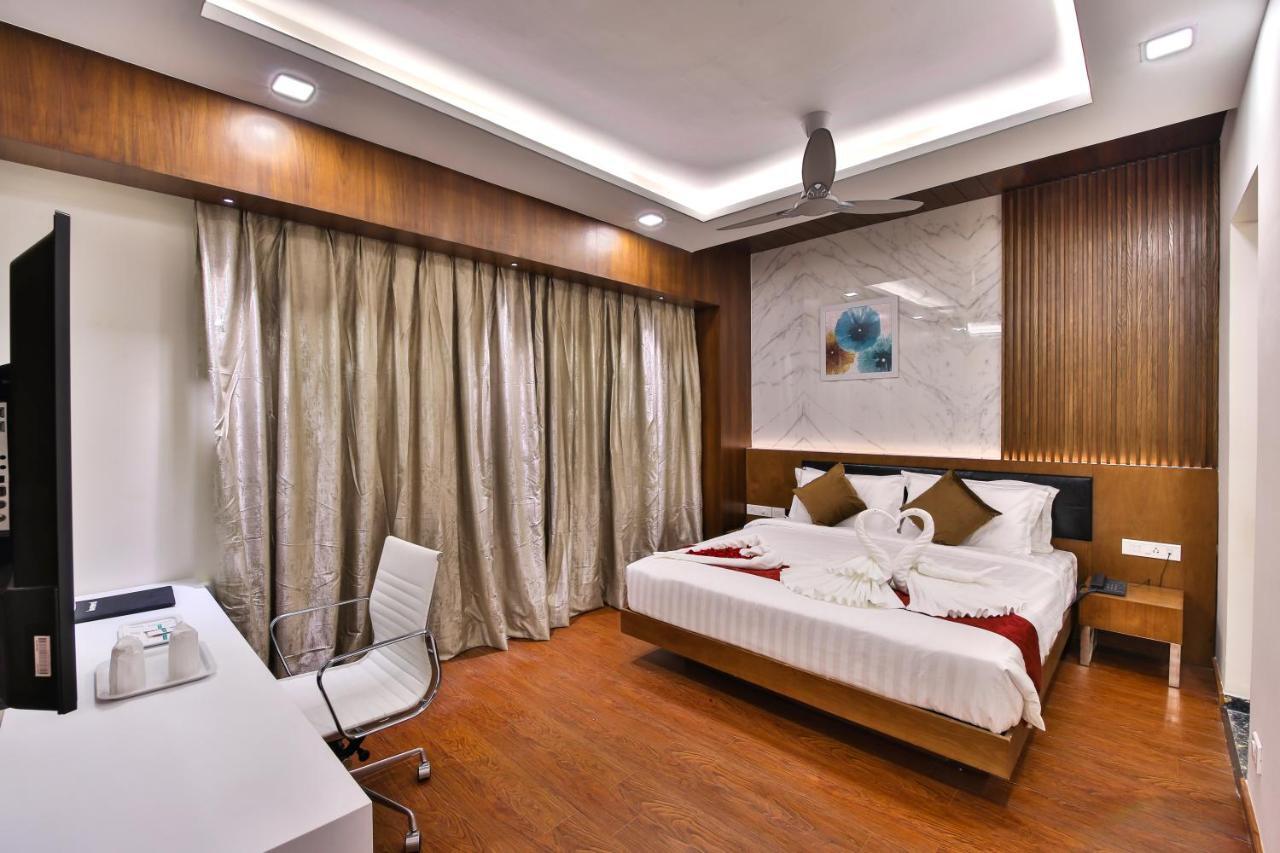 The Royal Grand Hotel Karur  ภายนอก รูปภาพ