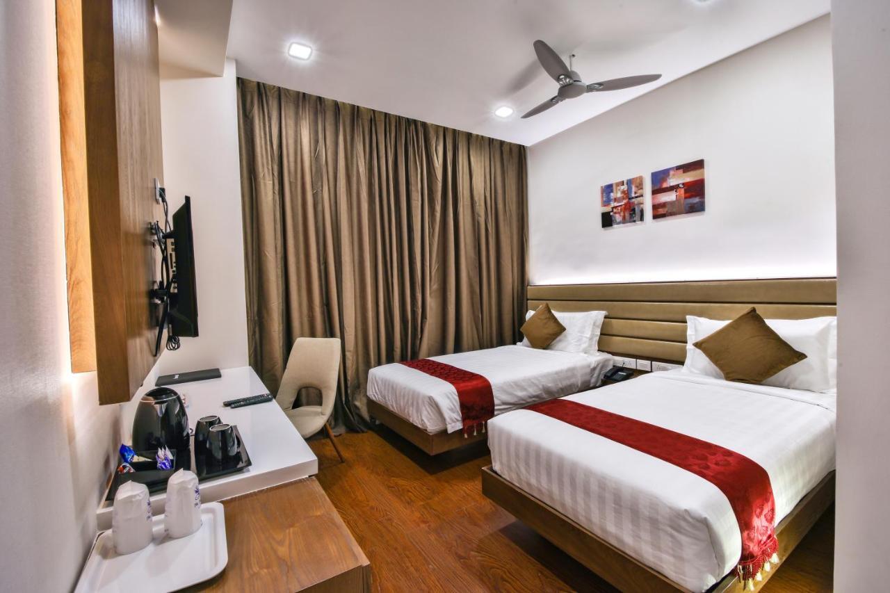 The Royal Grand Hotel Karur  ภายนอก รูปภาพ